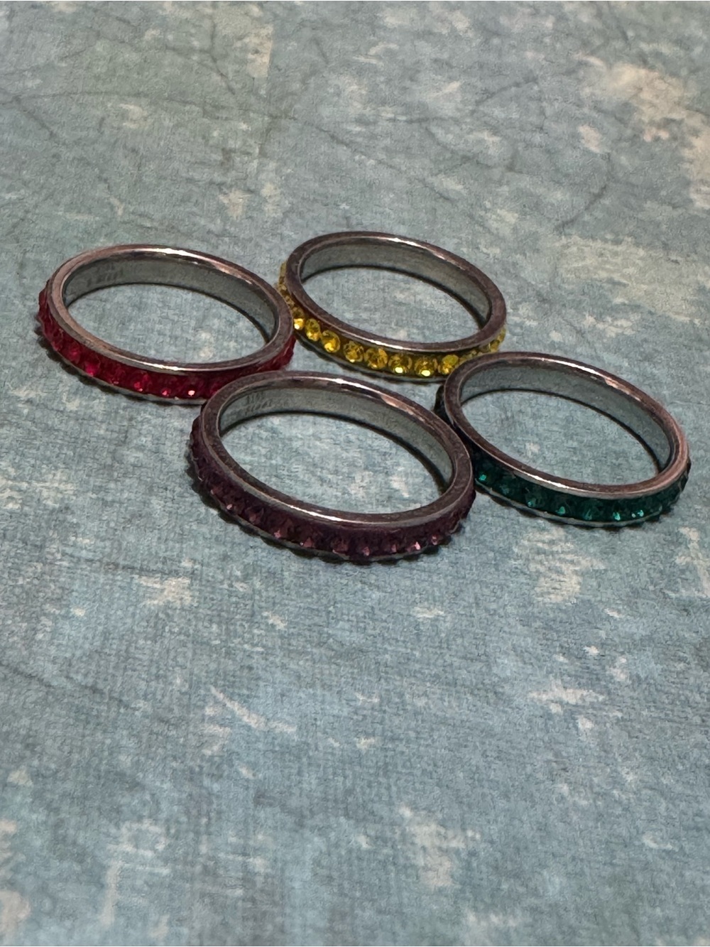 SET OF FOUR STACKABLE STAINLESS STEEL RINGS - Picture 4 of 7